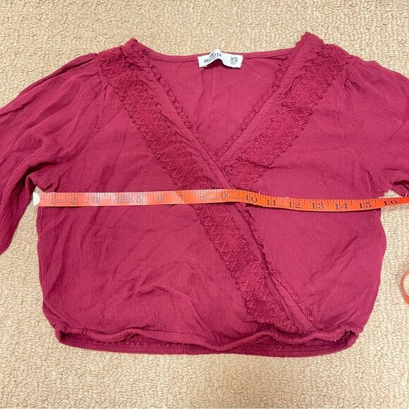 HOLLISTER Boho Cropped Lace Wrap Top Burgundy - XS - Picture 8 of 10